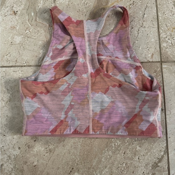 Outdoor voices  Pink camo Patterned Racerback sports bra size medium - Picture 2 of 2